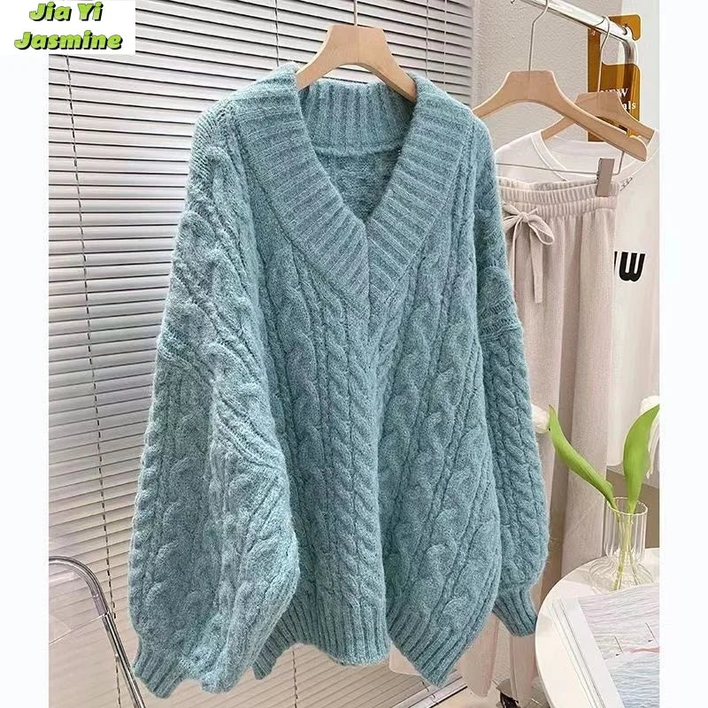 Women's Cozy V-Neck Knit Sweater - Warm & Stylish for Fall/Winter