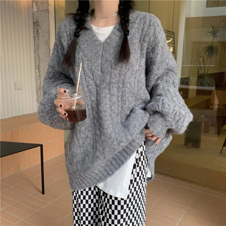 Women's Cozy V-Neck Knit Sweater - Warm & Stylish for Fall/Winter