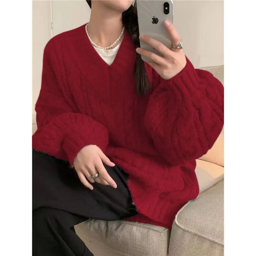 Women's Cozy V-Neck Knit Sweater - Warm & Stylish for Fall/Winter